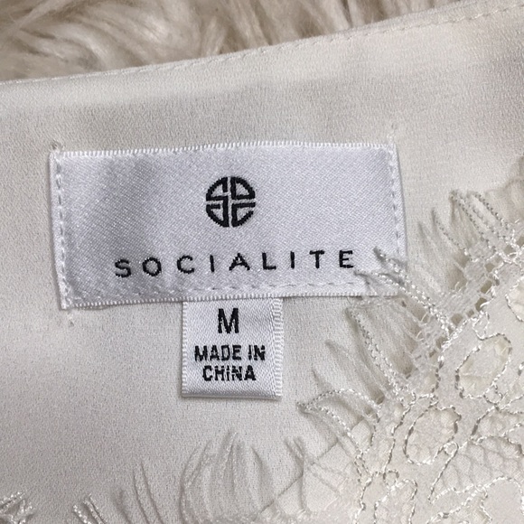 Socialite Ivory color lace detail Camisole Sz Med. - Picture 4 of 8